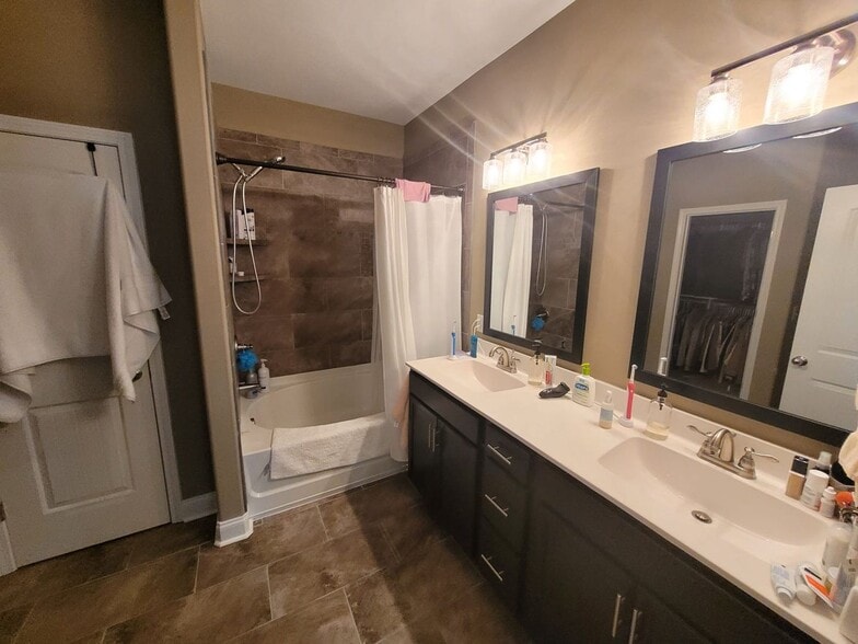 Building Photo - 249 Crusaw Dr