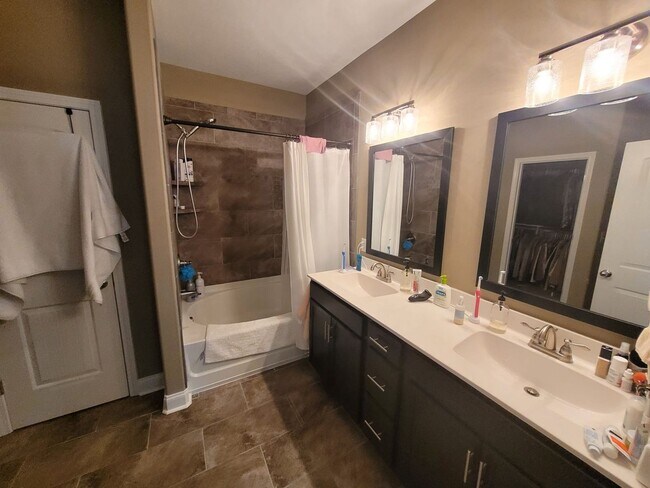 Building Photo - 249 Crusaw Dr