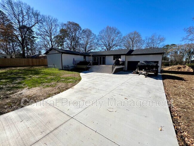 Building Photo - 204 State Rd S-23-293