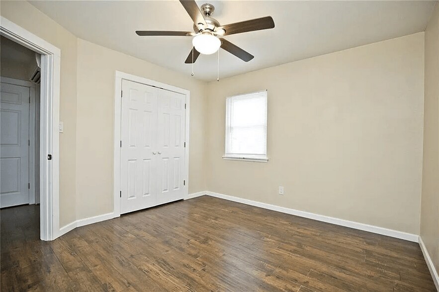 Building Photo - 2106 Dogwood Pl