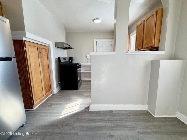 Building Photo - 729 S 39th St