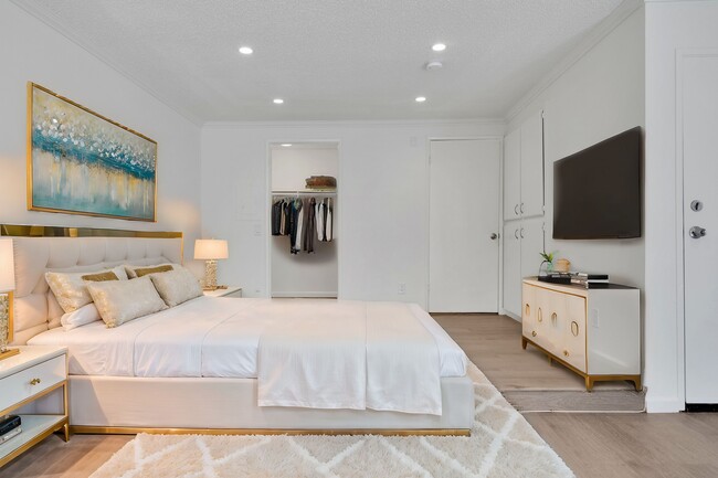 Studio/1 bath - Unit #105 - Orange Apartments