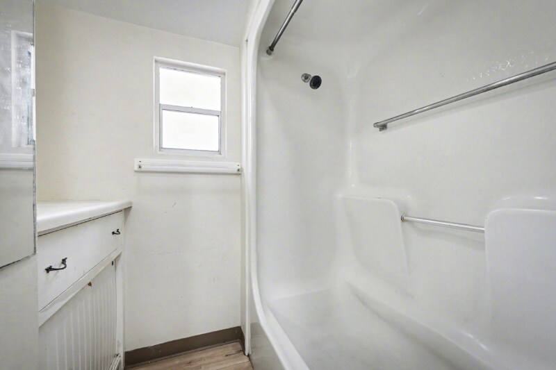 Building Photo - 2652 Merwyn Rd