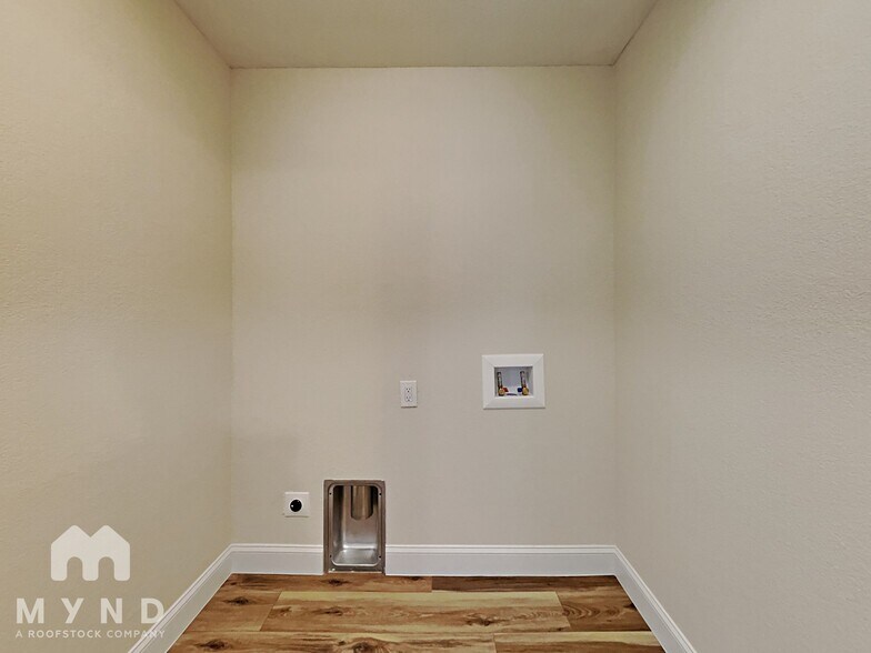 Building Photo - 2703 Stellar Ct