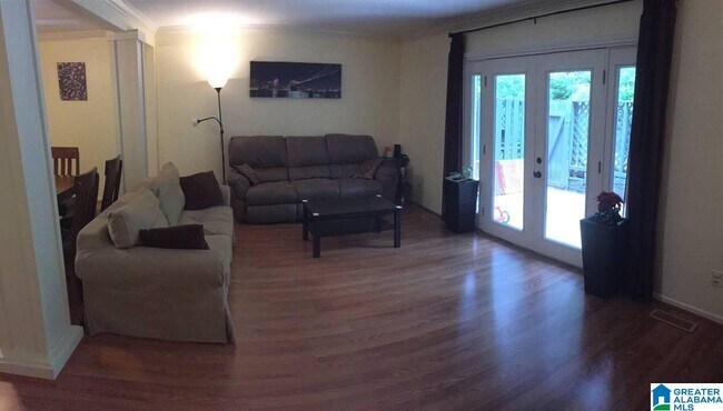Building Photo - 804 Vestavia Villa Ct