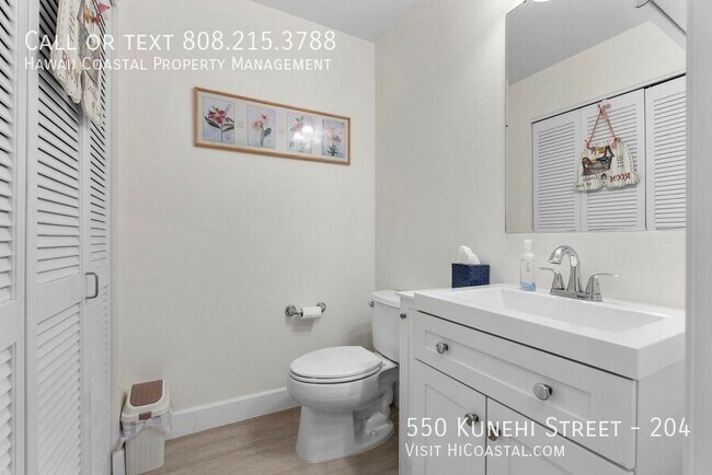 Building Photo - 550 Kunehi St