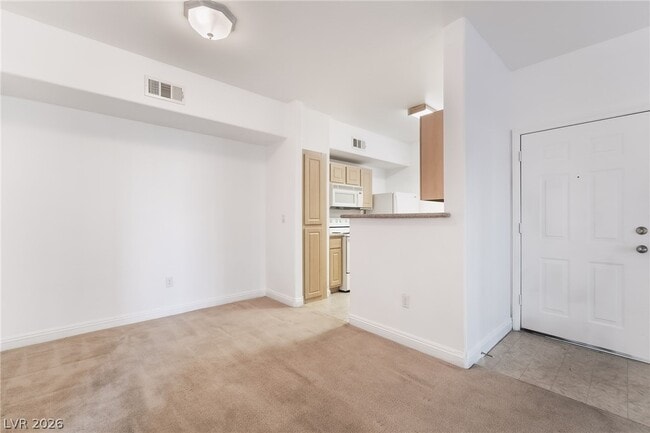 Building Photo - 8000 W Badura Ave