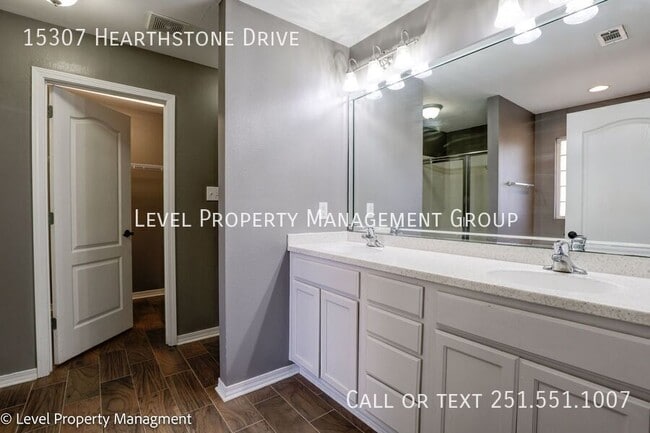 Building Photo - 15307 Hearthstone Dr