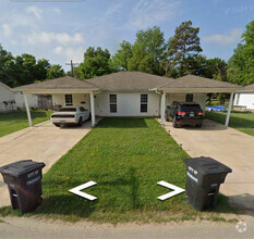Building Photo - 317 Patterson St