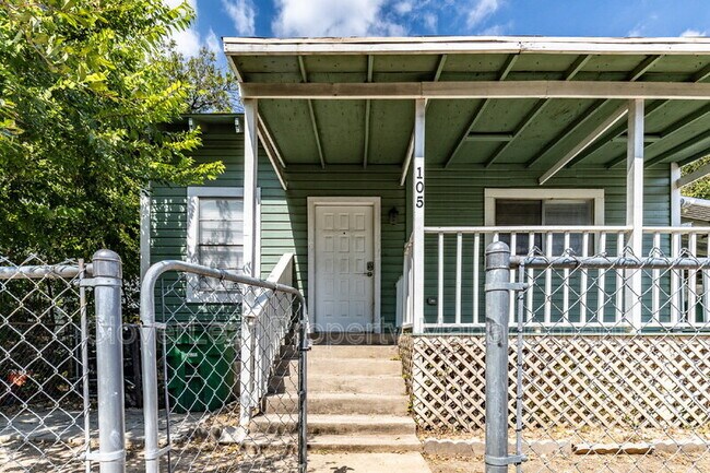 Building Photo - 105 Dewitt St