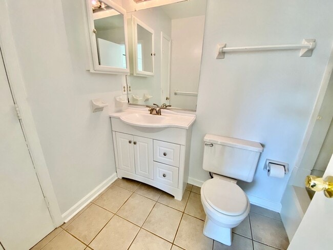 Building Photo - Spacious Condo One Mile to the Beach! One Living Level - Pet Friendly - Private Patio - Ready 05-...