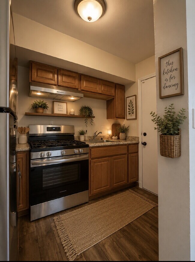 Building Photo - "Charming 2-Bedroom Sanctuary with Finished Basement in NE Washington, DC!"