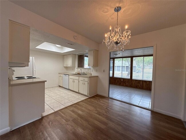 Building Photo - 8942 SW 109th Ln