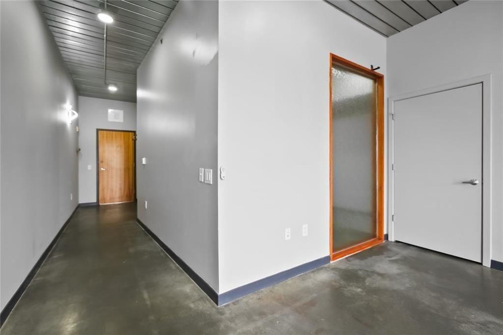 Building Photo - 620 Glen Iris Dr NE