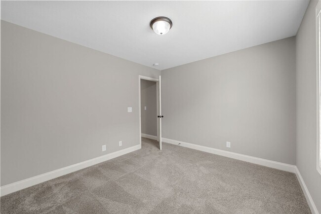 Building Photo - Beautiful 4-Bedroom Home with Modern Comfo...