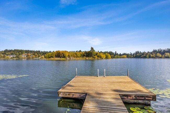 Building Photo - Charming 1 bed, 1 bath overlooking Lake Ballinger in Edmonds Bottom Floor Of Duplex $2350/mo.