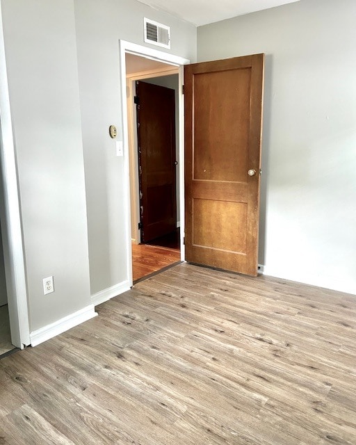 Building Photo - 302 Kelly Ct