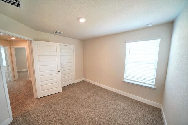 Building Photo - Stunning New Cibolo Home Now Available in Steel Creek - Realtor Commission: $500