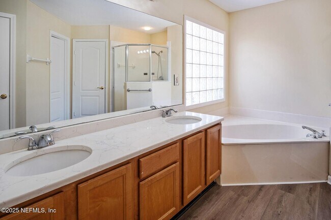 Building Photo - 8936 Deer Berry Ct