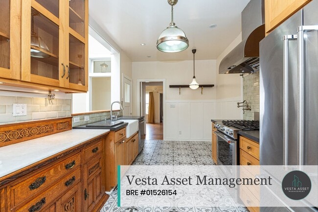 Building Photo - Charming Inner Sunset Home with Classic Ch...