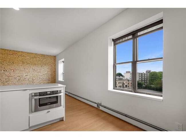 Building Photo - 2109 Blaisdell Ave