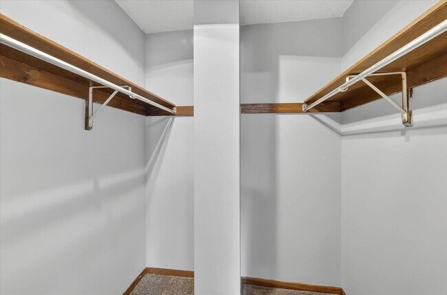 Building Photo - 4870 Foxfire Trail