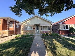 Building Photo - 3507 S 53rd Ave