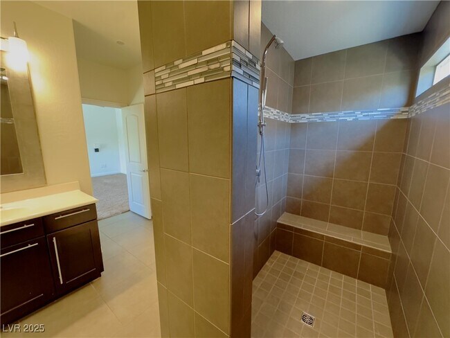Building Photo - 2090 Morro Vista Dr