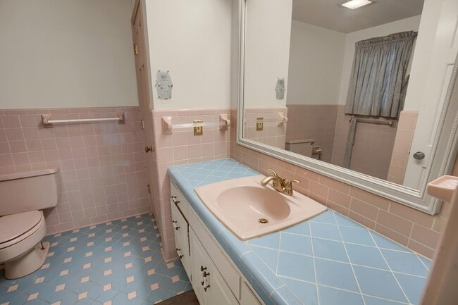 Building Photo - 314 Powder Mill Dr