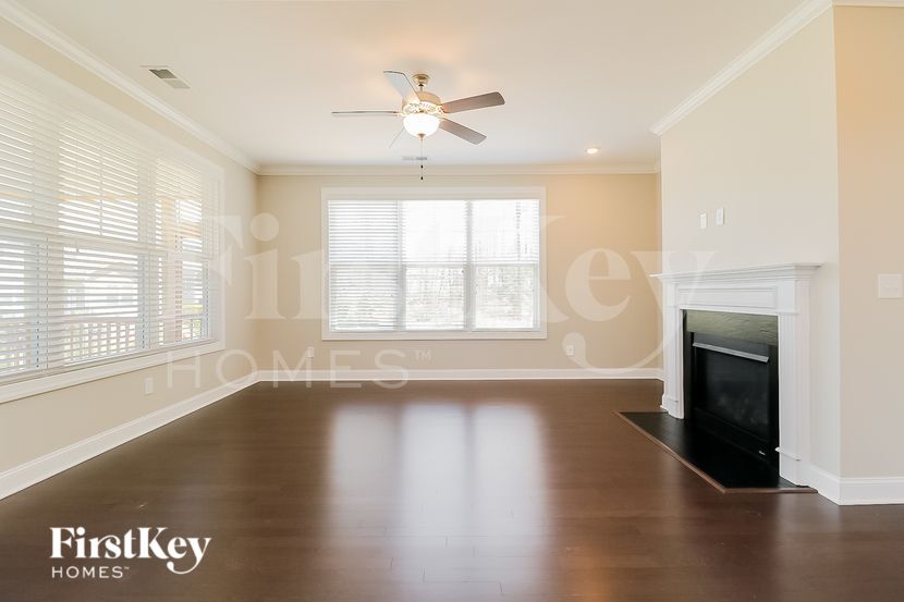 Building Photo - 159 Grey Hawk Dr