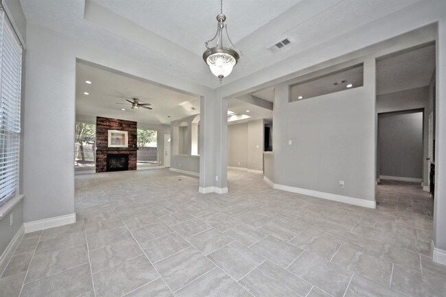 Building Photo - 21015 Eagle Bend
