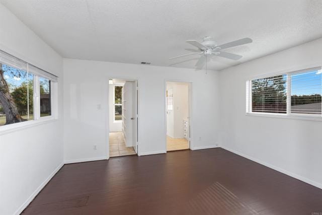 Building Photo - 513 Canyon Dr