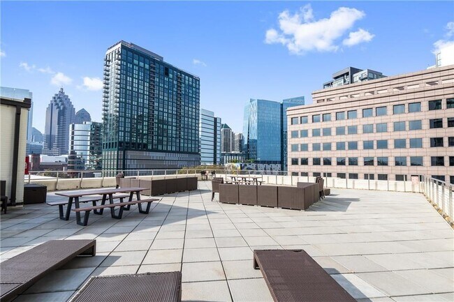 Building Photo - 1421 Peachtree St NE