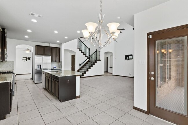 Building Photo - 221 Mandana St