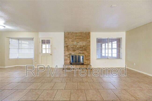 Building Photo - 23007 Briarcreek Blvd