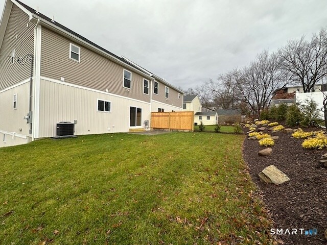 Building Photo - 62 Soundview Ave