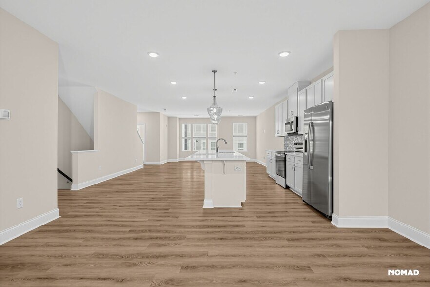 Building Photo - 409 Grove Overlook Ln