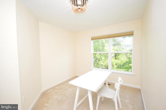 Building Photo - 1571 Renate Dr