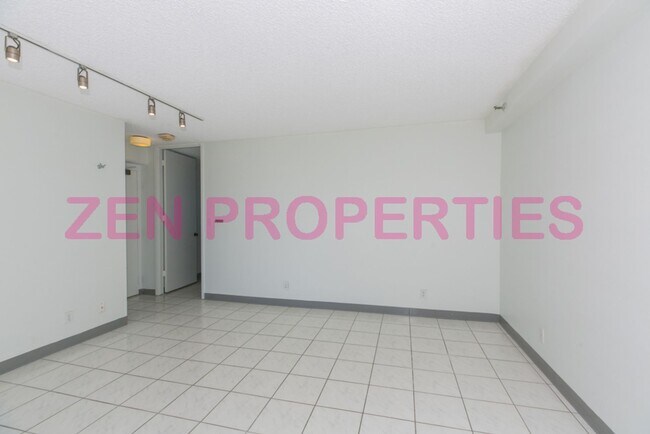 Building Photo - a 2 bdrm, 2 bath unit with 2 prkg at Fairway House for rent