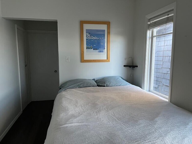 Building Photo - 7356 S Miles Pl