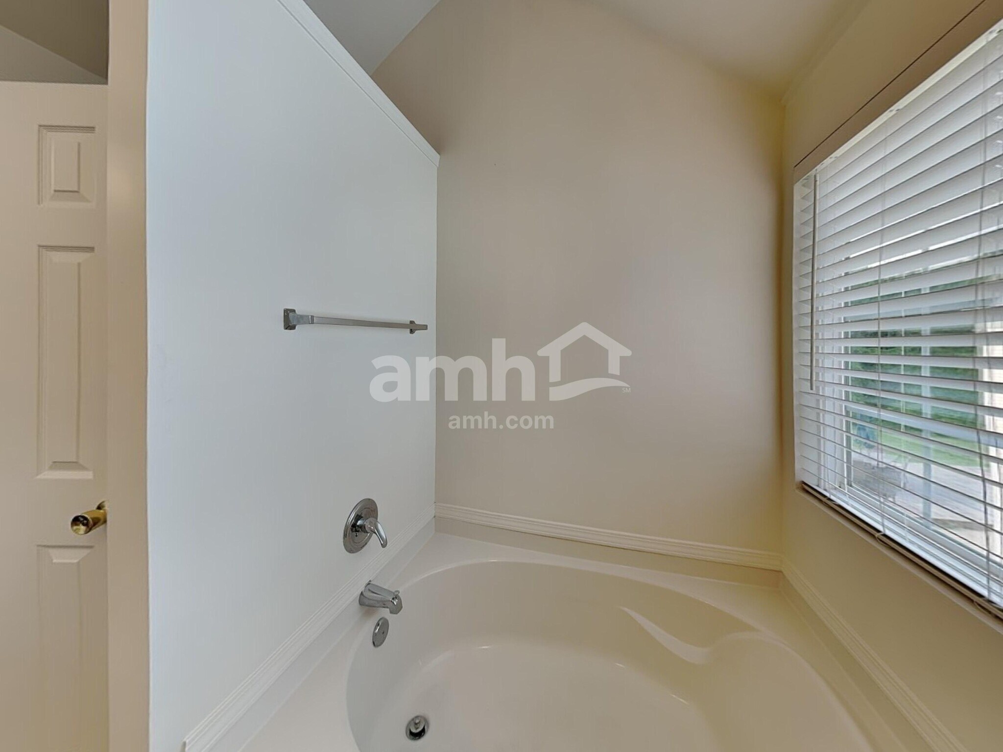 Building Photo - 7225 Hidden Creek Dr