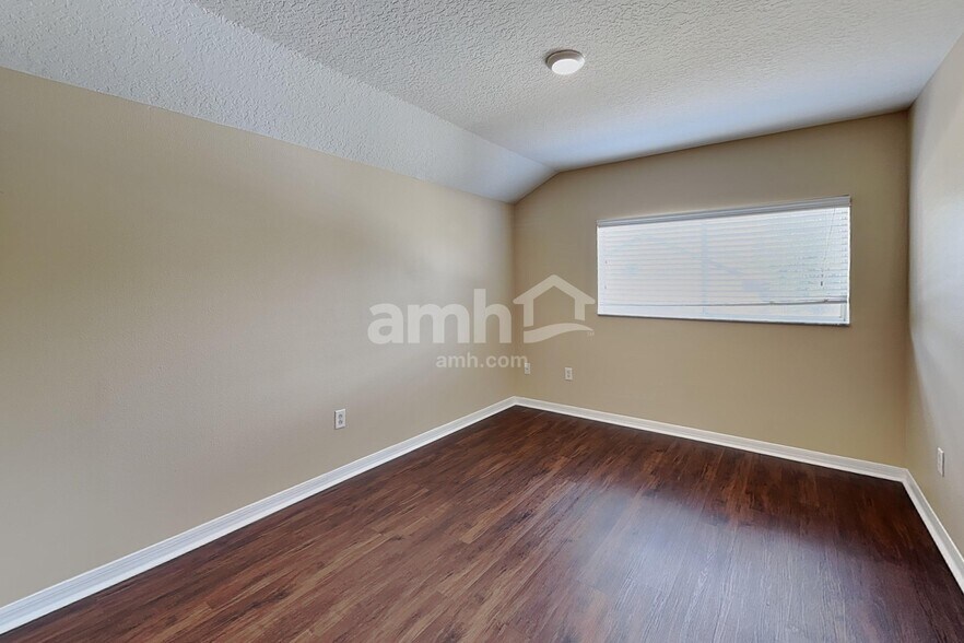 Building Photo - 3124 Shady Lily Ln