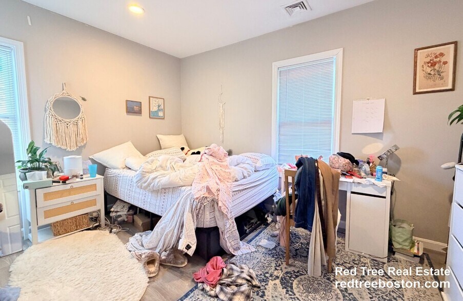 Building Photo - 39 Long Ave