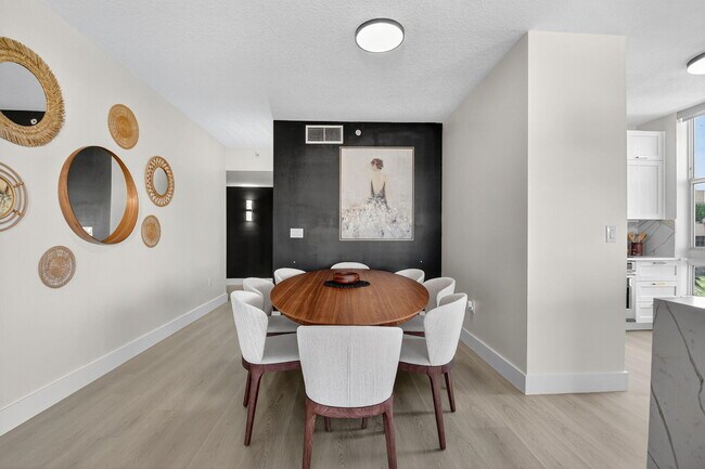 Building Photo - 550 Okeechobee Blvd