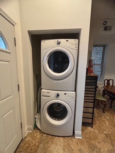 Building Photo - 3477 N Clark St