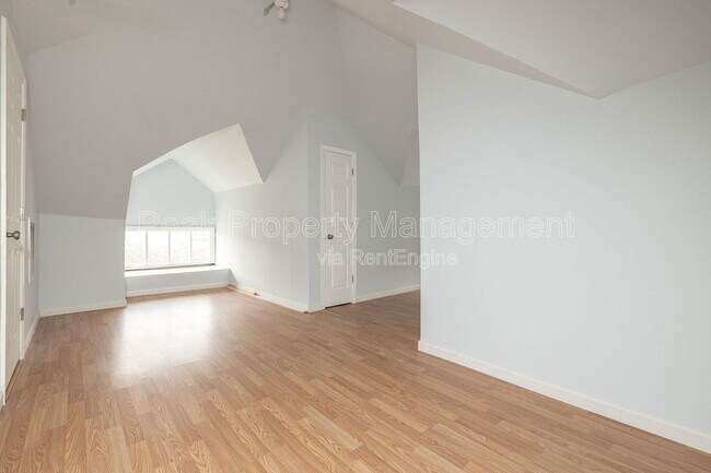 Building Photo - 2615 North Ave