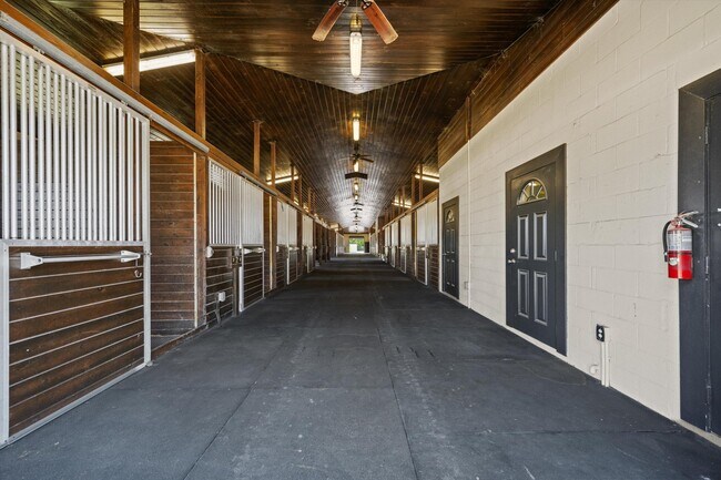 Building Photo - 1150 F Rd