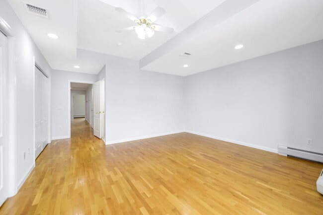 Building Photo - 312B 7th St