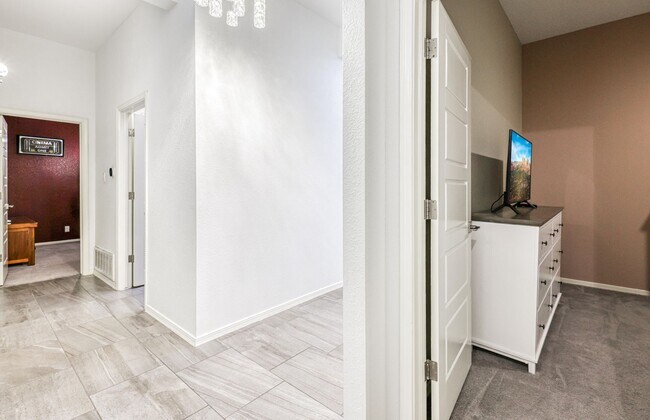 Building Photo - We have a beautiful home fully furnished with 4 bedroom-2 baths