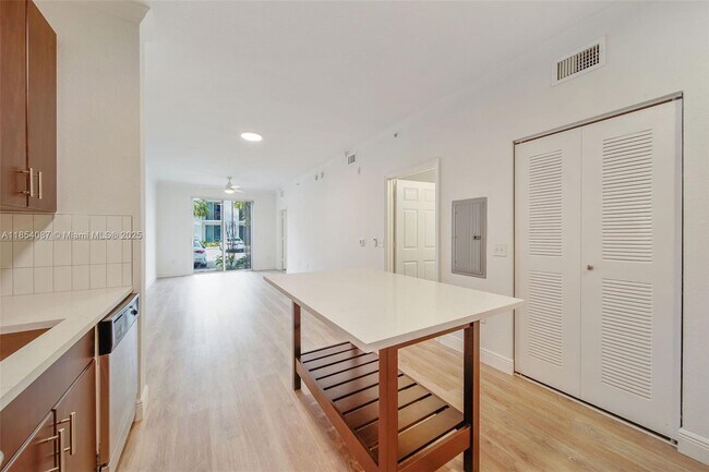 Building Photo - 10170 SW 7th St